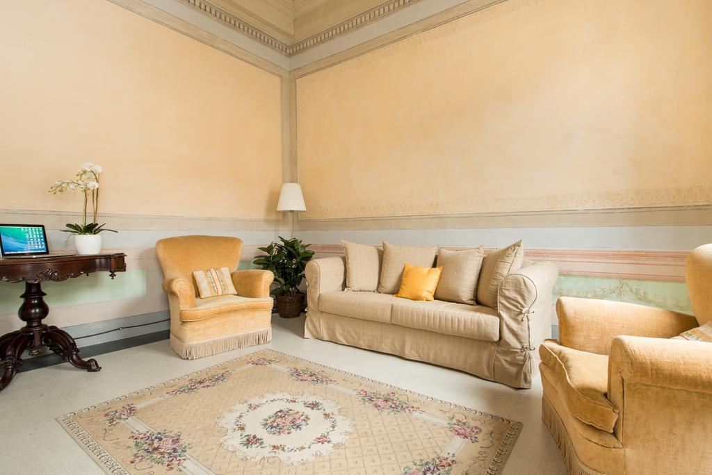 佩夏 Palazzo Piazza Mazzini酒店 客房 照片